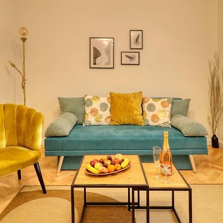 Quito Apartment - Stylish & Quiet Bucarest Esterno foto